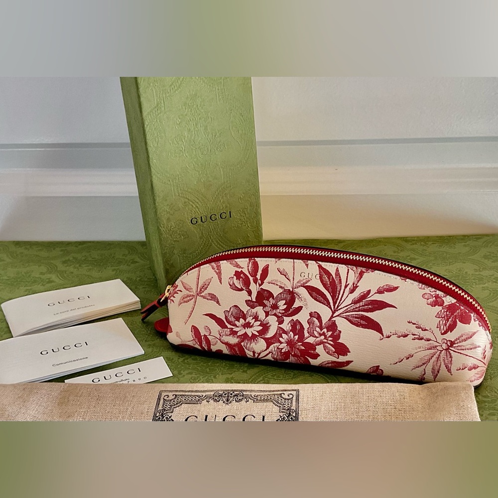 Beautiful New in Box Gucci Flora Herbarium Pouch retail $599 - Picture 2 of 13